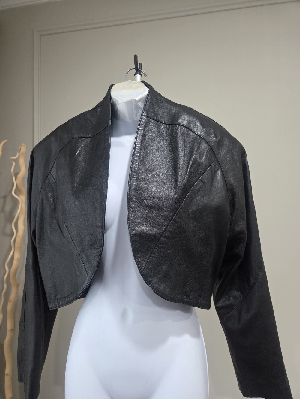 LENO Black Cropped Leather Jacket SZ.M - Women's Elegant Bolero
